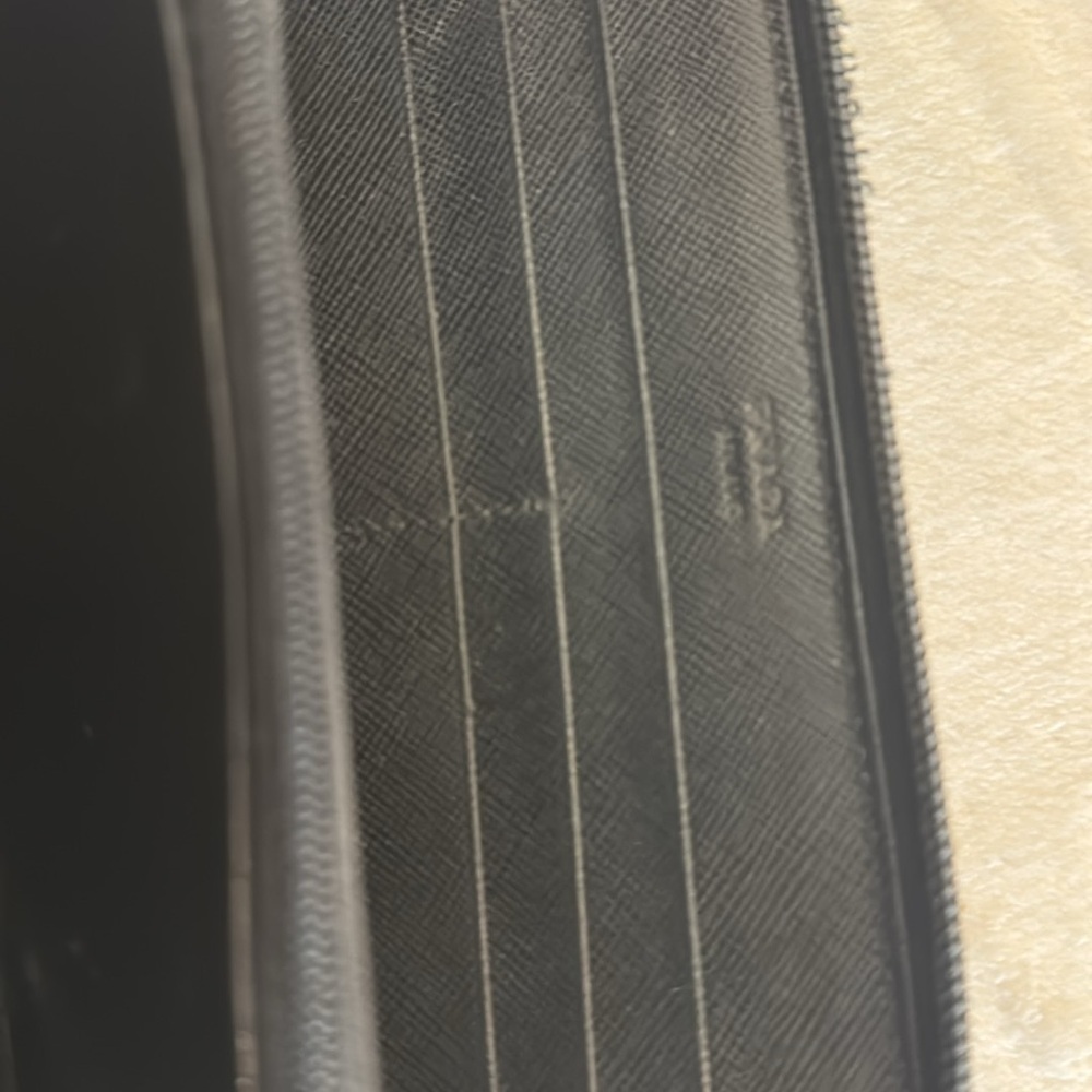 Prada Black Leather Zip Wallet in Black - Picture 10 of 11